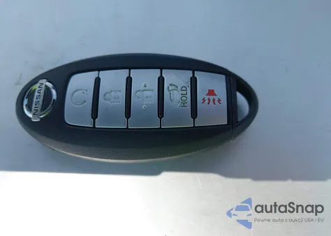 2017 Nissan Pathfinder Platinum z USA, uszkodzony, nr VIN 5N1DR2MM7HC668688